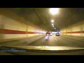 police moto chase