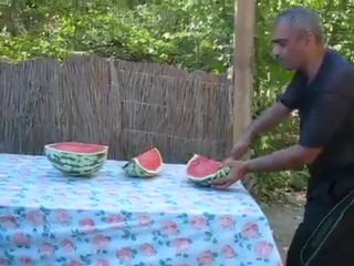 how to cut a watermelon...