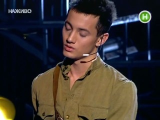 the guy sings great...